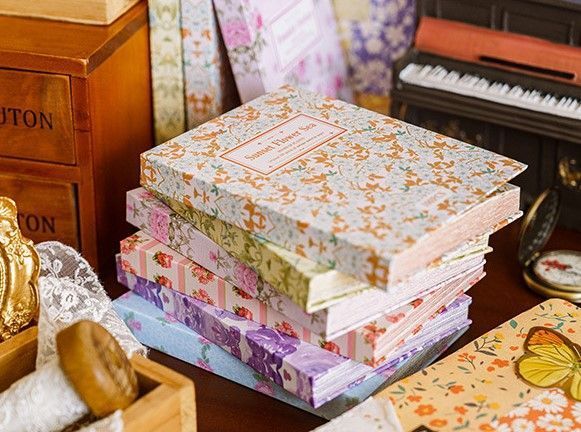 Неймовірна Книжка з квітковими принтами "Flower Diary" 100 листочків. 2406750 фото